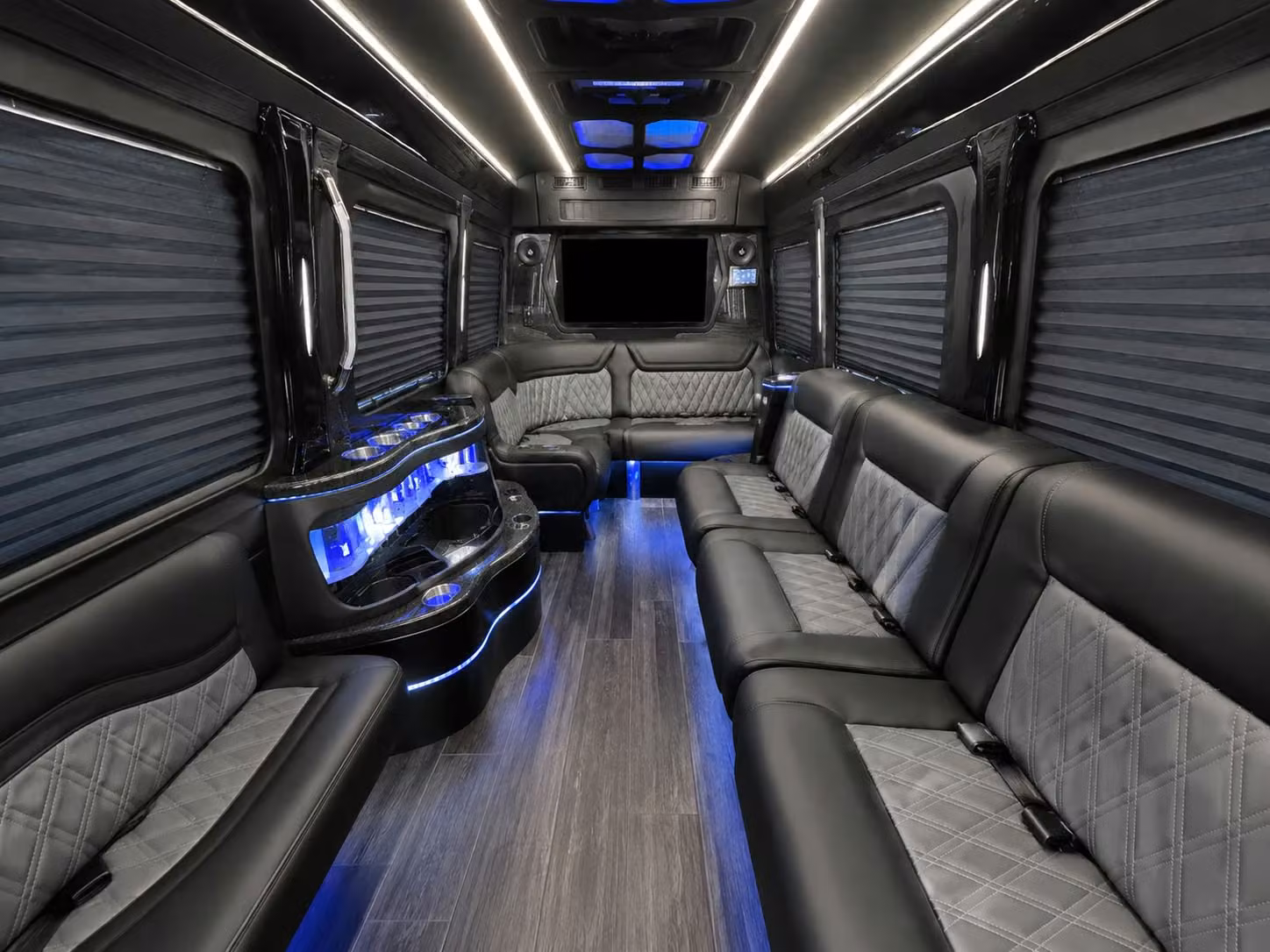 airport transfer shuttles to and from john glenn columbus international airport