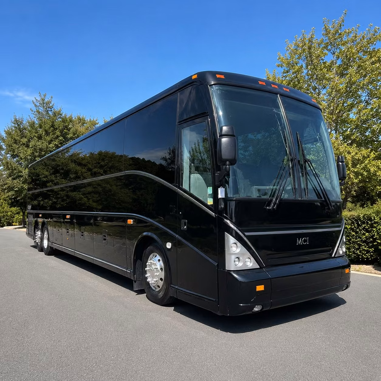 coachbuscolumbus com makes it possible to simplify columbus wedding shuttle transportation