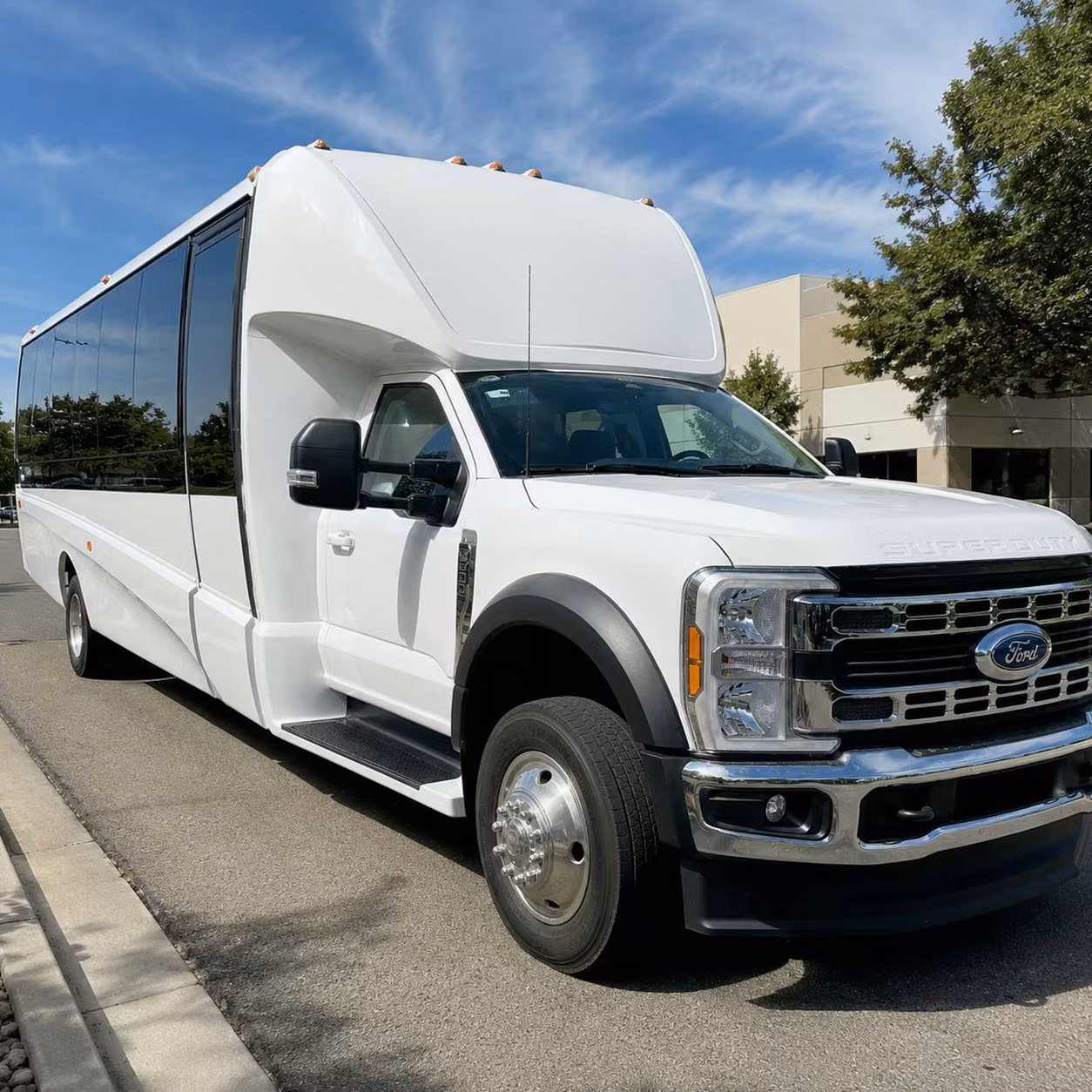 columbus 15 passenger minibus rental